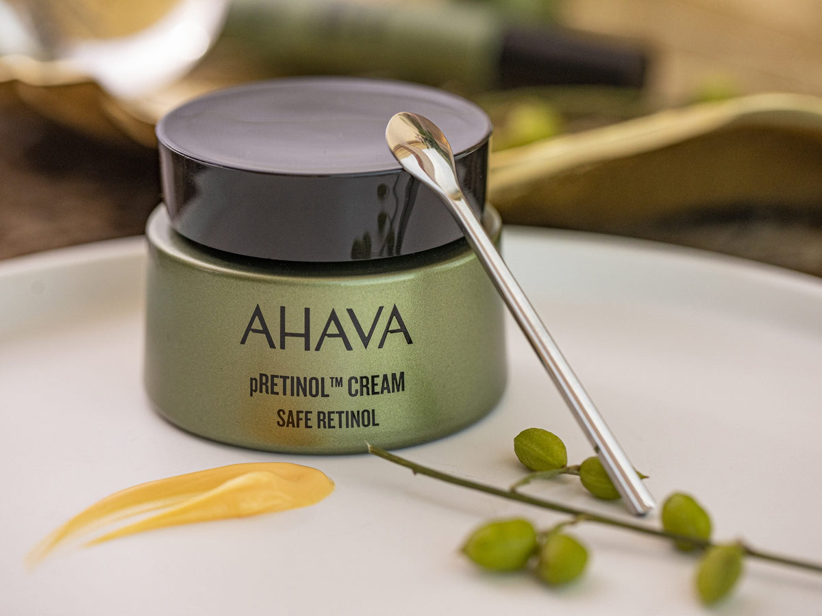 Crema de fata cu retinol Safe Retinol Ahava, 50 ml
